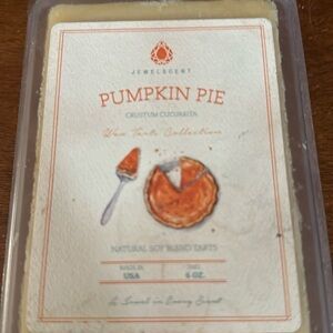 Jewelscent pumpkin pie wax‎ tarts